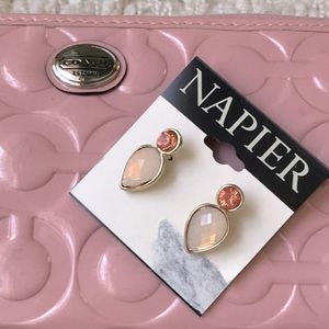 🌺HP🌺Pink and Opal Teardrop Earrings